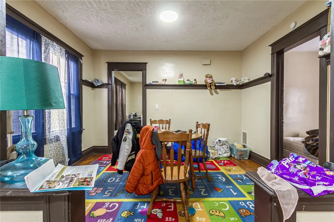 100-102 Parkway, Rochester, New York 14608, Rochester, New York 14608, 5 Bedrooms Bedrooms, ,2 BathroomsBathrooms,Residential,For Sale,100-102 Parkway, Rochester, New York 14608,0,R1650449