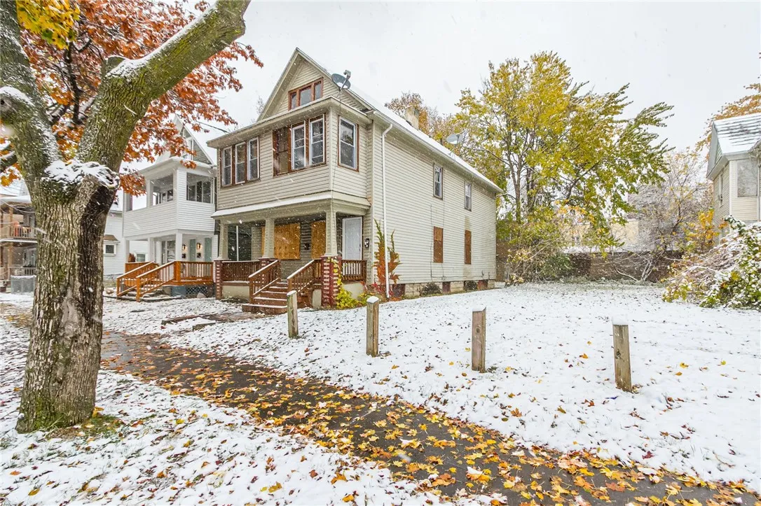 100-102 Parkway, Rochester, New York 14608, Rochester, New York 14608, 5 Bedrooms Bedrooms, ,2 BathroomsBathrooms,Residential,For Sale,100-102 Parkway, Rochester, New York 14608,0,R1650449