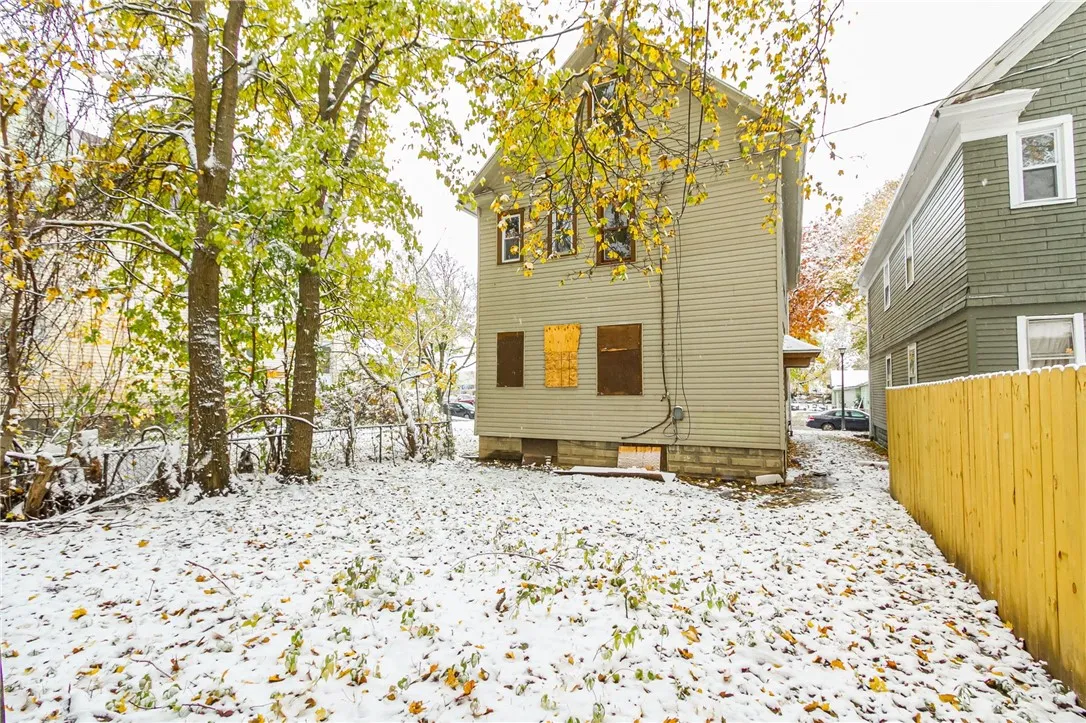 100-102 Parkway, Rochester, New York 14608, Rochester, New York 14608, 5 Bedrooms Bedrooms, ,2 BathroomsBathrooms,Residential,For Sale,100-102 Parkway, Rochester, New York 14608,0,R1650449