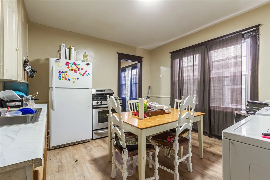 100-102 Parkway, Rochester, New York 14608, Rochester, New York 14608, 5 Bedrooms Bedrooms, ,2 BathroomsBathrooms,Residential,For Sale,100-102 Parkway, Rochester, New York 14608,0,R1650449