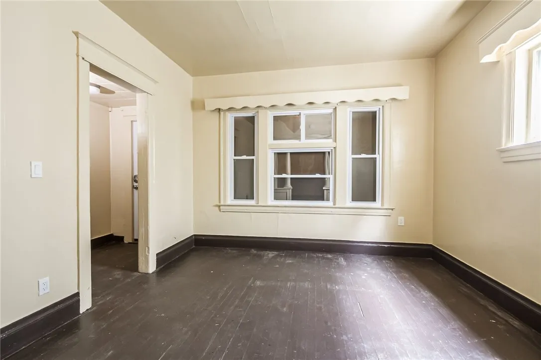 100-102 Parkway, Rochester, New York 14608, Rochester, New York 14608, 5 Bedrooms Bedrooms, ,2 BathroomsBathrooms,Residential,For Sale,100-102 Parkway, Rochester, New York 14608,0,R1650449