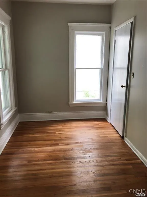 139 Strong Avenue, Syracuse, New York 13210, Syracuse, New York 13210, 4 Bedrooms Bedrooms, 9 Rooms Rooms,1 BathroomBathrooms,Residential Lease,For Rent,139 Strong Avenue, Syracuse, New York 13210,0,S1650372