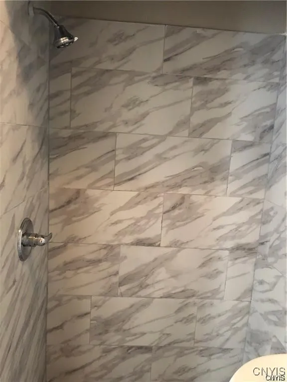 139 Strong Avenue, Syracuse, New York 13210, Syracuse, New York 13210, 4 Bedrooms Bedrooms, 9 Rooms Rooms,1 BathroomBathrooms,Residential Lease,For Rent,139 Strong Avenue, Syracuse, New York 13210,0,S1650372