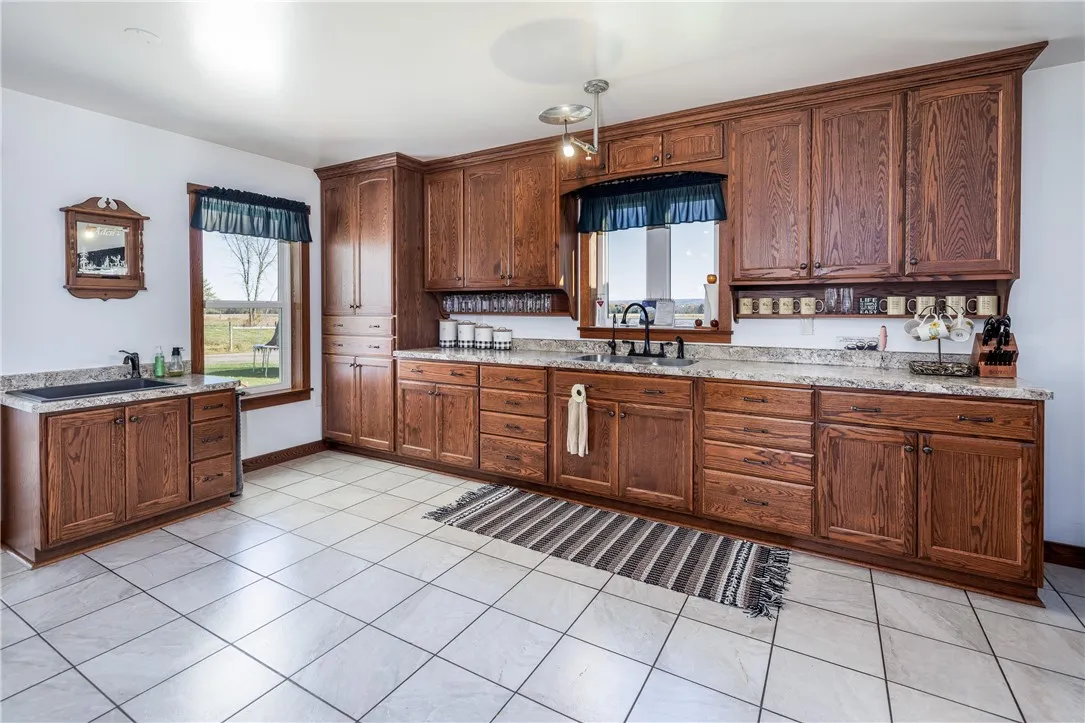 Beautiful oak cabinets