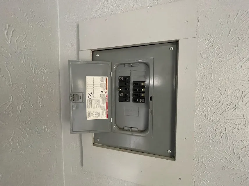 22 Lime Street, Rochester, New York 14606, Rochester, New York 14606, 4 Bedrooms Bedrooms, ,4 BathroomsBathrooms,Residential,For Sale,22 Lime Street, Rochester, New York 14606,0,R1649666