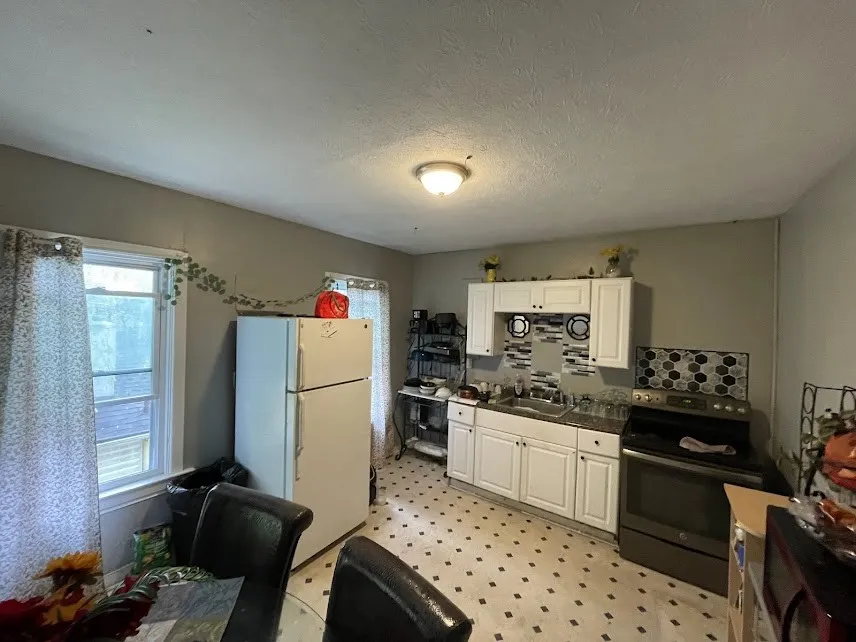 22 Lime Street, Rochester, New York 14606, Rochester, New York 14606, 4 Bedrooms Bedrooms, ,4 BathroomsBathrooms,Residential,For Sale,22 Lime Street, Rochester, New York 14606,0,R1649666