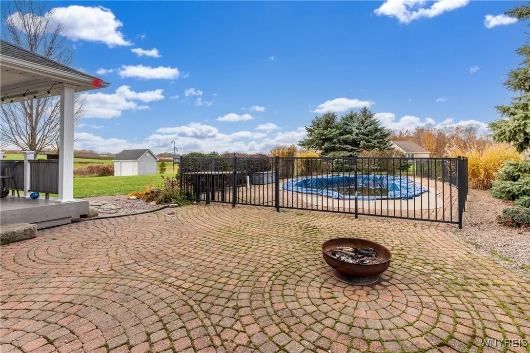 1258 Lake Pointe Drive, Newfane, New York 14008, Newfane, New York 14008, 4 Bedrooms Bedrooms, 8 Rooms Rooms,2 BathroomsBathrooms,Residential,For Sale,1258 Lake Pointe Drive, Newfane, New York 14008,0,B1649961