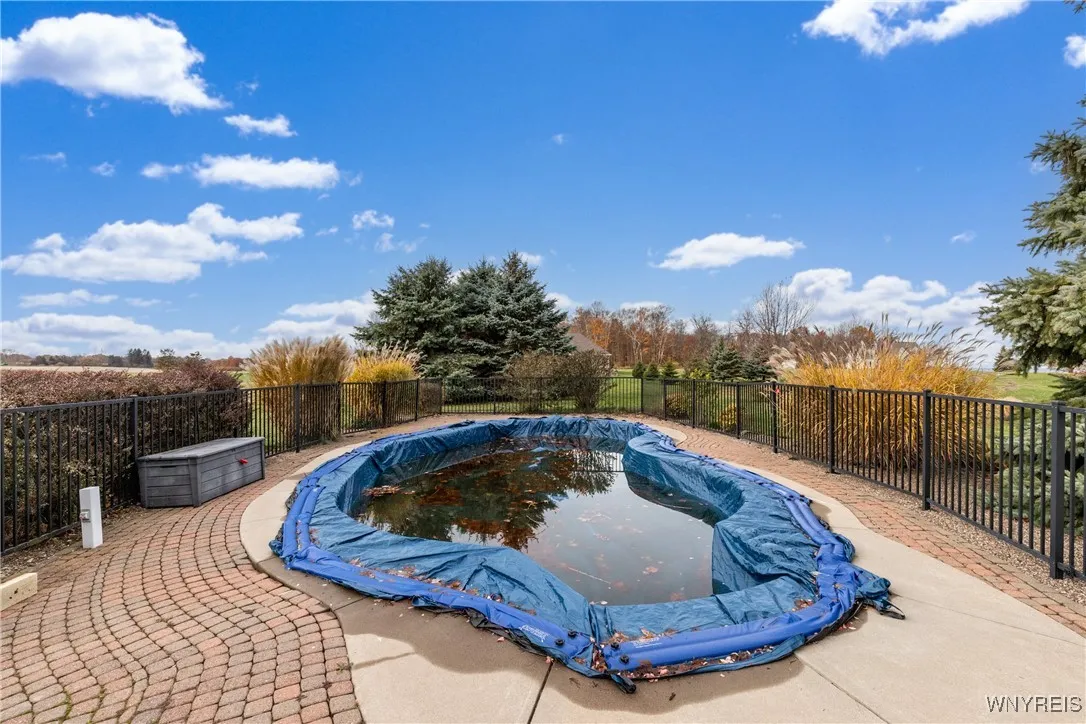 1258 Lake Pointe Drive, Newfane, New York 14008, Newfane, New York 14008, 4 Bedrooms Bedrooms, 8 Rooms Rooms,2 BathroomsBathrooms,Residential,For Sale,1258 Lake Pointe Drive, Newfane, New York 14008,0,B1649961