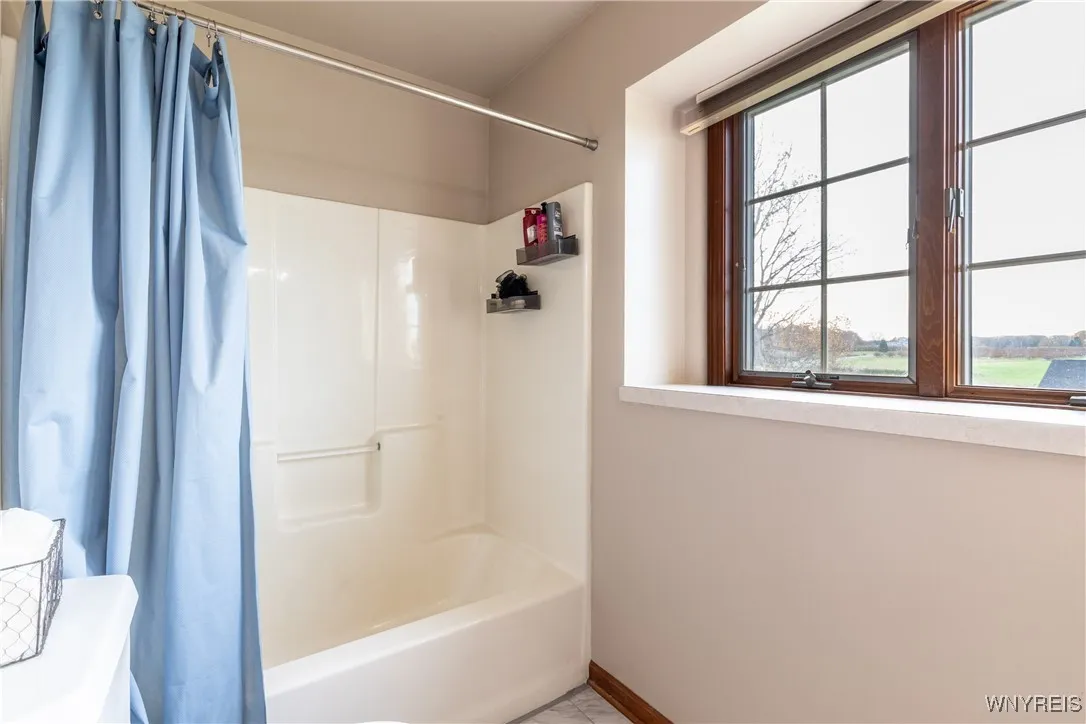 1258 Lake Pointe Drive, Newfane, New York 14008, Newfane, New York 14008, 4 Bedrooms Bedrooms, 8 Rooms Rooms,2 BathroomsBathrooms,Residential,For Sale,1258 Lake Pointe Drive, Newfane, New York 14008,0,B1649961