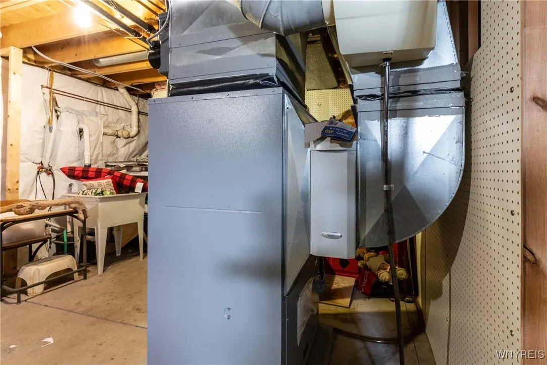 1258 Lake Pointe Drive, Newfane, New York 14008, Newfane, New York 14008, 4 Bedrooms Bedrooms, 8 Rooms Rooms,2 BathroomsBathrooms,Residential,For Sale,1258 Lake Pointe Drive, Newfane, New York 14008,0,B1649961