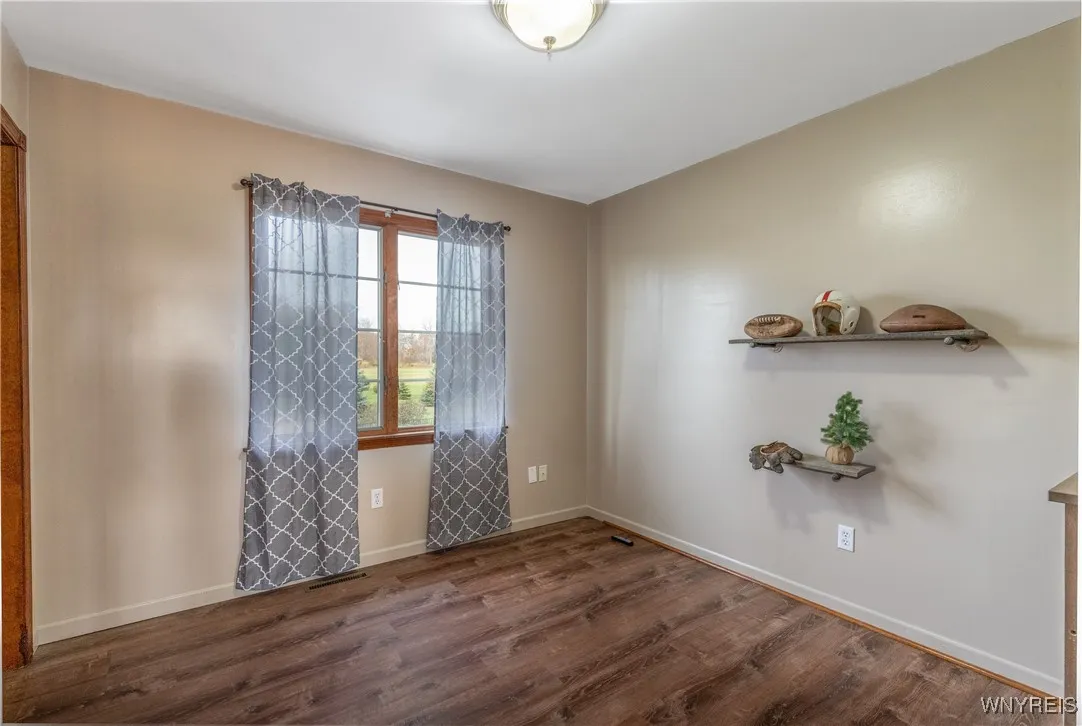 1258 Lake Pointe Drive, Newfane, New York 14008, Newfane, New York 14008, 4 Bedrooms Bedrooms, 8 Rooms Rooms,2 BathroomsBathrooms,Residential,For Sale,1258 Lake Pointe Drive, Newfane, New York 14008,0,B1649961