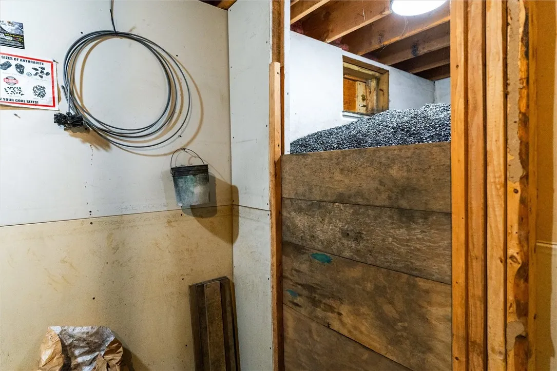 7625 Hallock Road, East Bloomfield, New York 14469, East Bloomfield, New York 14469, 4 Bedrooms Bedrooms, 9 Rooms Rooms,2 BathroomsBathrooms,Residential,For Sale,7625 Hallock Road, East Bloomfield, New York 14469,0,R1644561