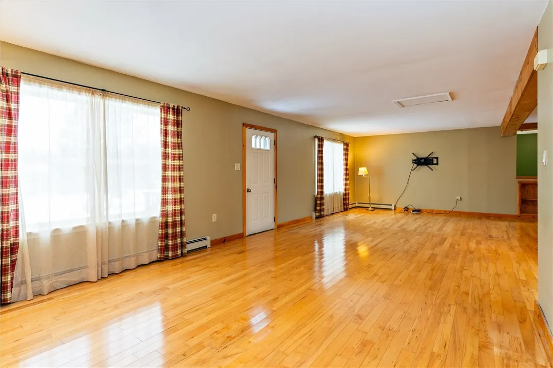 7625 Hallock Road, East Bloomfield, New York 14469, East Bloomfield, New York 14469, 4 Bedrooms Bedrooms, 9 Rooms Rooms,2 BathroomsBathrooms,Residential,For Sale,7625 Hallock Road, East Bloomfield, New York 14469,0,R1644561