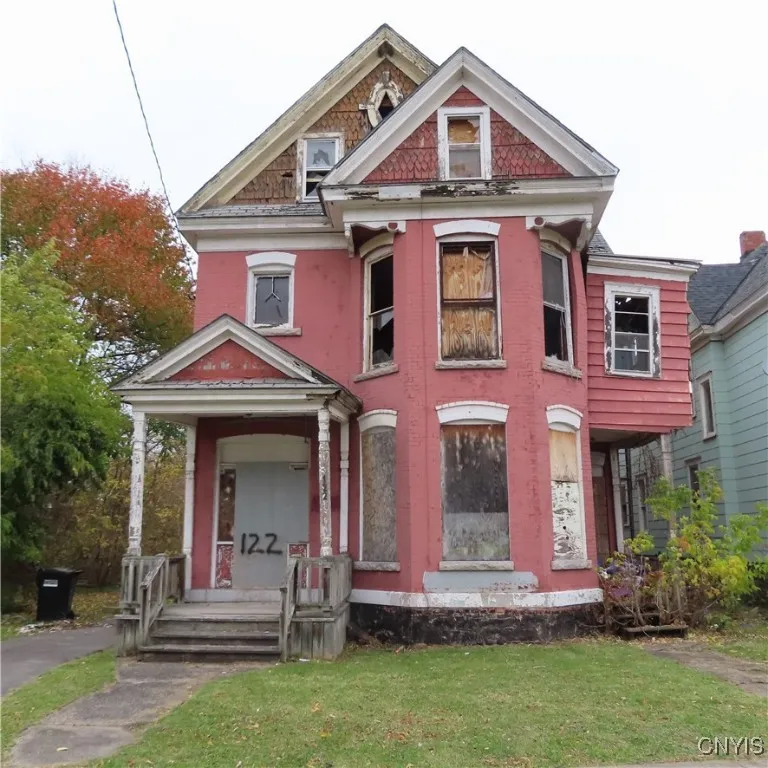122 West Bissell Street, Syracuse, New York 13207, Syracuse, New York 13207, 5 Bedrooms Bedrooms, ,Multi Family,For Sale,122 West Bissell Street, Syracuse, New York 13207,0,S1649710