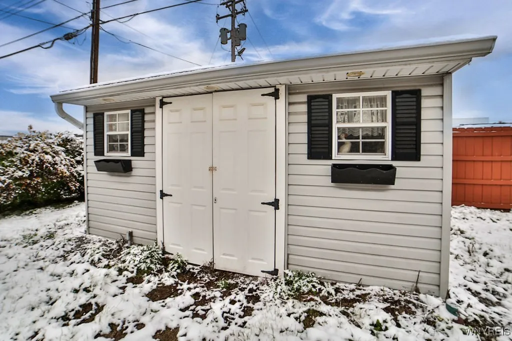 50 Mary Lou Lane, Cheektowaga, New York 14043, Cheektowaga, New York 14043, 2 Bedrooms Bedrooms, 5 Rooms Rooms,1 BathroomBathrooms,Residential,For Sale,50 Mary Lou Lane, Cheektowaga, New York 14043,0,B1649758