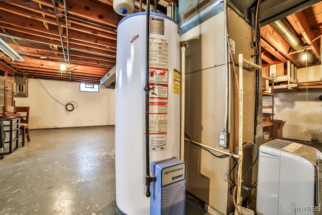 50 Mary Lou Lane, Cheektowaga, New York 14043, Cheektowaga, New York 14043, 2 Bedrooms Bedrooms, 5 Rooms Rooms,1 BathroomBathrooms,Residential,For Sale,50 Mary Lou Lane, Cheektowaga, New York 14043,0,B1649758