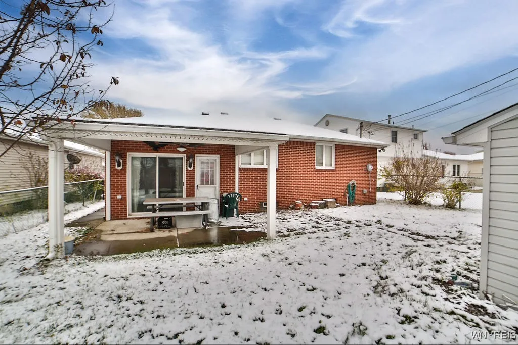 50 Mary Lou Lane, Cheektowaga, New York 14043, Cheektowaga, New York 14043, 2 Bedrooms Bedrooms, 5 Rooms Rooms,1 BathroomBathrooms,Residential,For Sale,50 Mary Lou Lane, Cheektowaga, New York 14043,0,B1649758