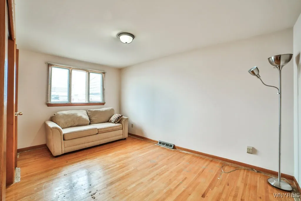 50 Mary Lou Lane, Cheektowaga, New York 14043, Cheektowaga, New York 14043, 2 Bedrooms Bedrooms, 5 Rooms Rooms,1 BathroomBathrooms,Residential,For Sale,50 Mary Lou Lane, Cheektowaga, New York 14043,0,B1649758