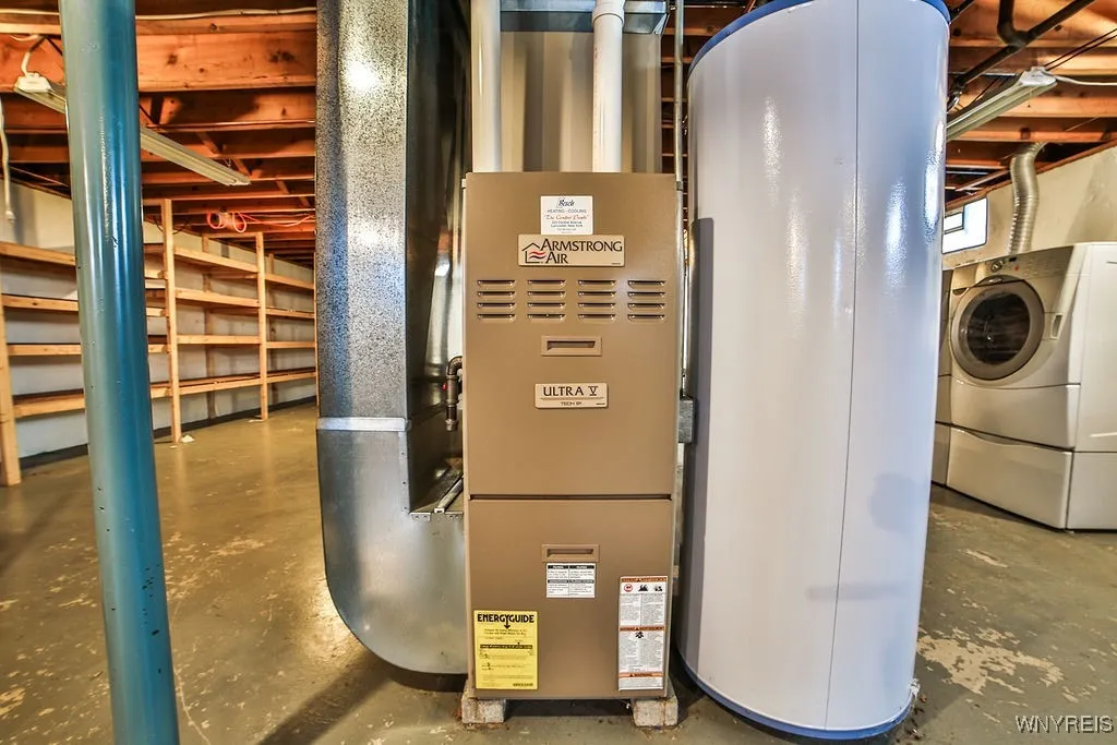 50 Mary Lou Lane, Cheektowaga, New York 14043, Cheektowaga, New York 14043, 2 Bedrooms Bedrooms, 5 Rooms Rooms,1 BathroomBathrooms,Residential,For Sale,50 Mary Lou Lane, Cheektowaga, New York 14043,0,B1649758