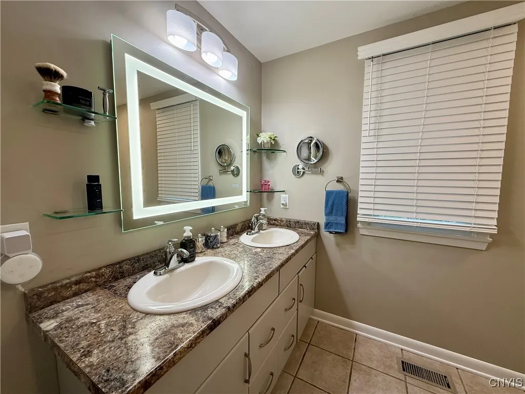 116 Peridot Drive, Camillus, New York 13219, Camillus, New York 13219, 3 Bedrooms Bedrooms, 9 Rooms Rooms,2 BathroomsBathrooms,Residential,For Sale,116 Peridot Drive, Camillus, New York 13219,0,S1650004