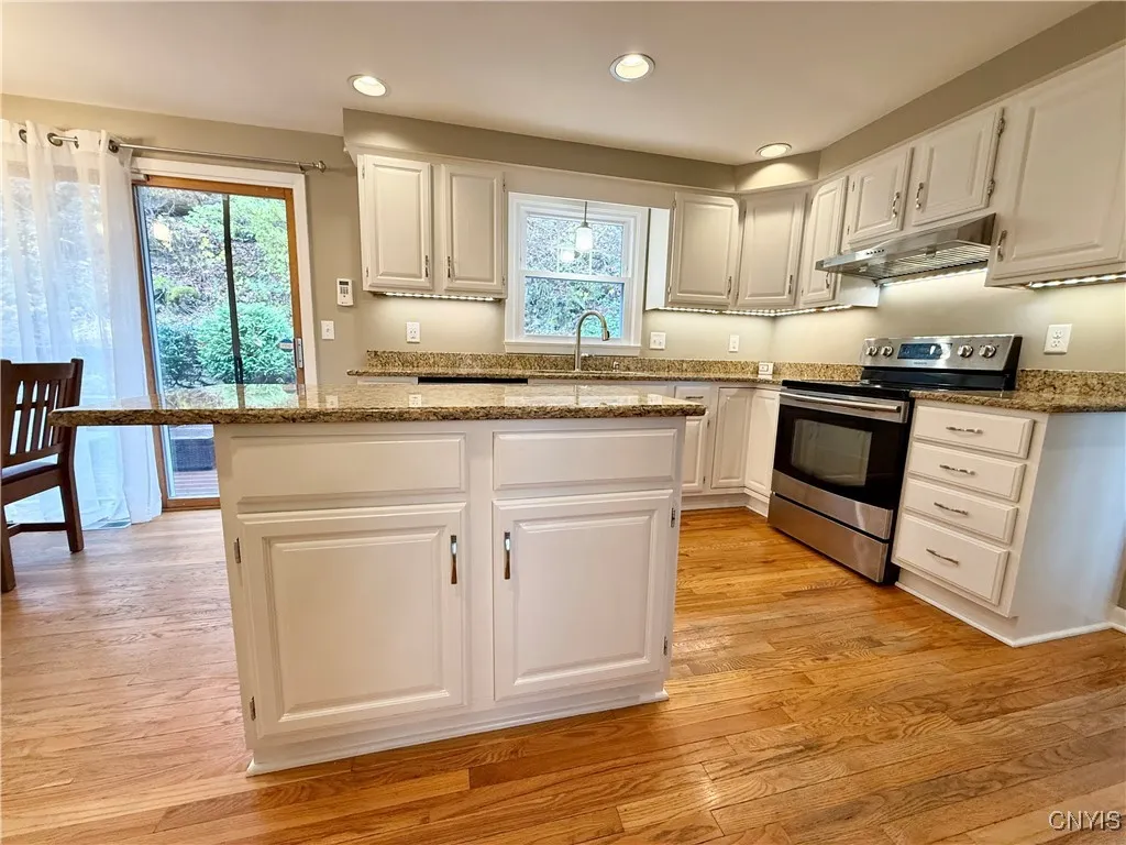 116 Peridot Drive, Camillus, New York 13219, Camillus, New York 13219, 3 Bedrooms Bedrooms, 9 Rooms Rooms,2 BathroomsBathrooms,Residential,For Sale,116 Peridot Drive, Camillus, New York 13219,0,S1650004