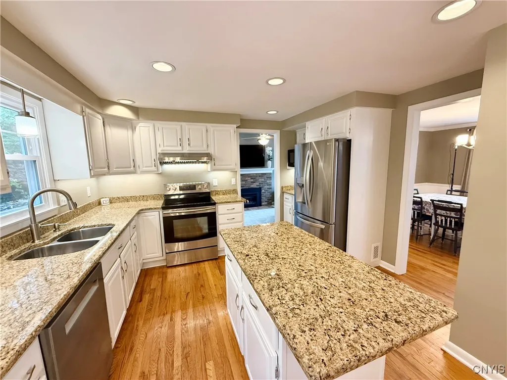 116 Peridot Drive, Camillus, New York 13219, Camillus, New York 13219, 3 Bedrooms Bedrooms, 9 Rooms Rooms,2 BathroomsBathrooms,Residential,For Sale,116 Peridot Drive, Camillus, New York 13219,0,S1650004