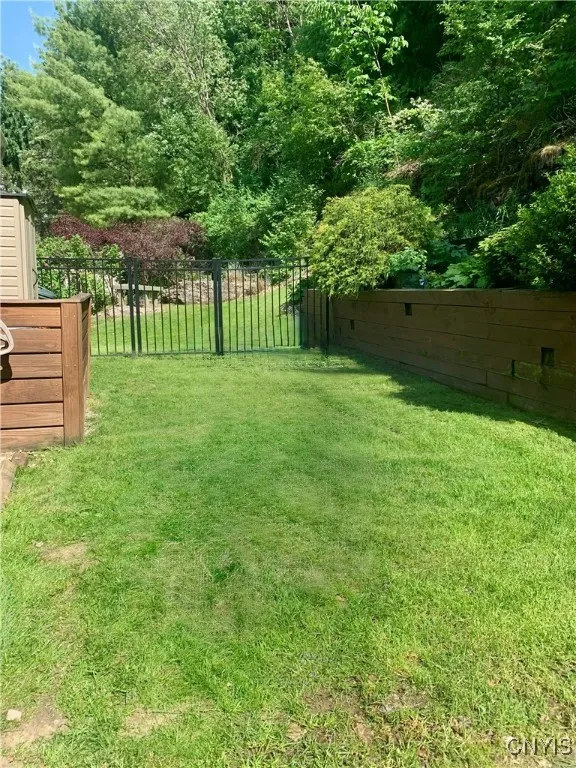 116 Peridot Drive, Camillus, New York 13219, Camillus, New York 13219, 3 Bedrooms Bedrooms, 9 Rooms Rooms,2 BathroomsBathrooms,Residential,For Sale,116 Peridot Drive, Camillus, New York 13219,0,S1650004