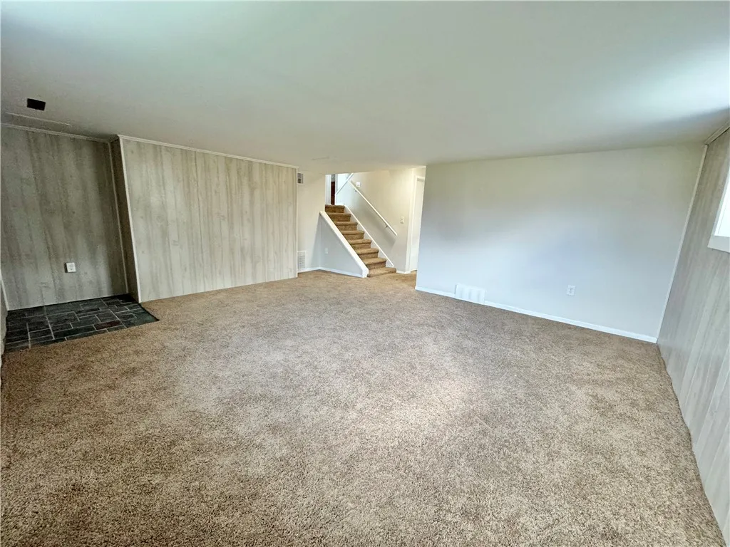 133 Lincoln Road, Horseheads, New York 14845, Horseheads, New York 14845, 4 Bedrooms Bedrooms, 10 Rooms Rooms,3 BathroomsBathrooms,Residential Lease,For Rent,133 Lincoln Road, Horseheads, New York 14845,0,R1650476