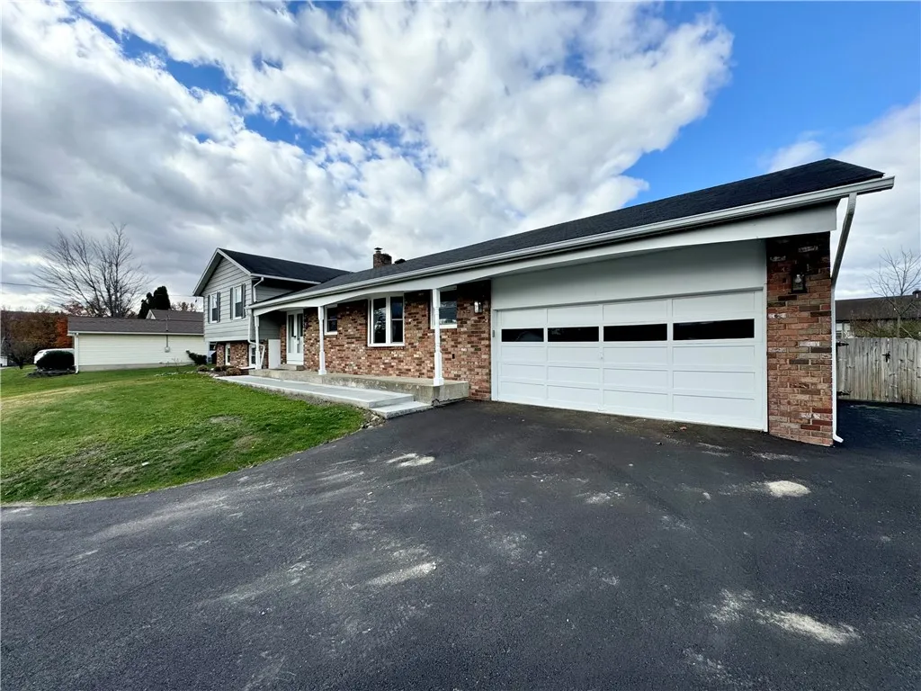 133 Lincoln Road, Horseheads, New York 14845, Horseheads, New York 14845, 4 Bedrooms Bedrooms, 10 Rooms Rooms,3 BathroomsBathrooms,Residential Lease,For Rent,133 Lincoln Road, Horseheads, New York 14845,0,R1650476