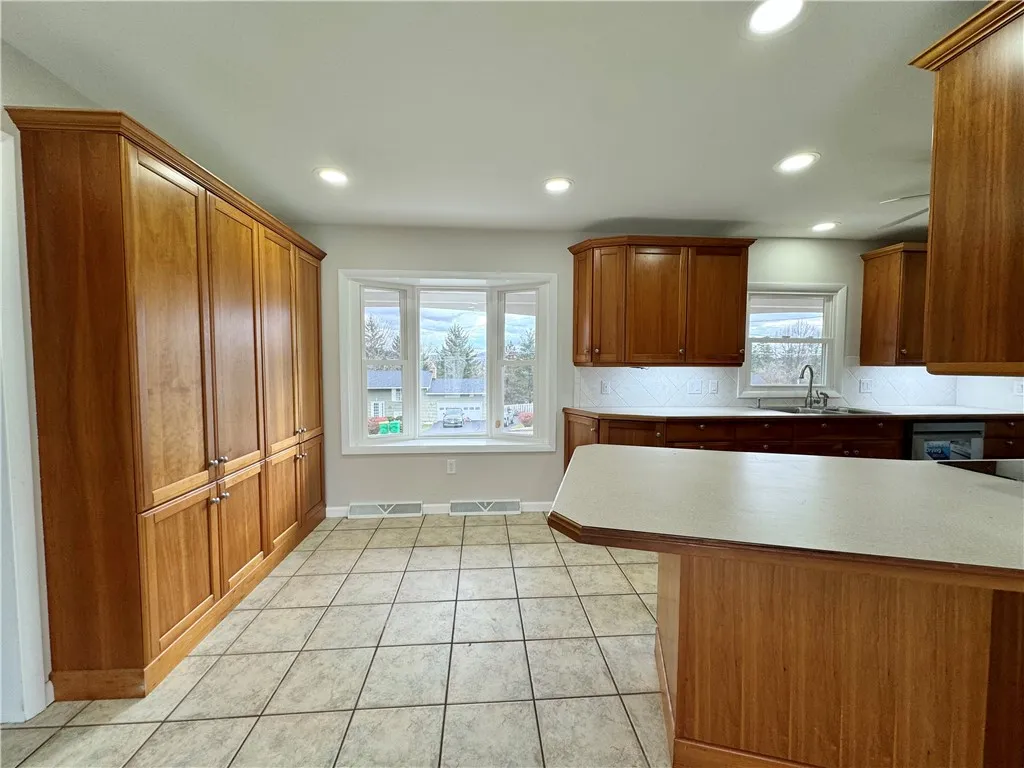 133 Lincoln Road, Horseheads, New York 14845, Horseheads, New York 14845, 4 Bedrooms Bedrooms, 10 Rooms Rooms,3 BathroomsBathrooms,Residential Lease,For Rent,133 Lincoln Road, Horseheads, New York 14845,0,R1650476