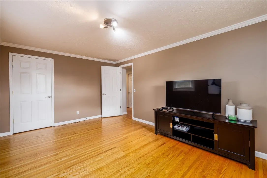 4314 Mount Read Boulevard, Greece, New York 14616, Greece, New York 14616, 3 Bedrooms Bedrooms, 5 Rooms Rooms,1 BathroomBathrooms,Residential,For Sale,4314 Mount Read Boulevard, Greece, New York 14616,0,R1649507