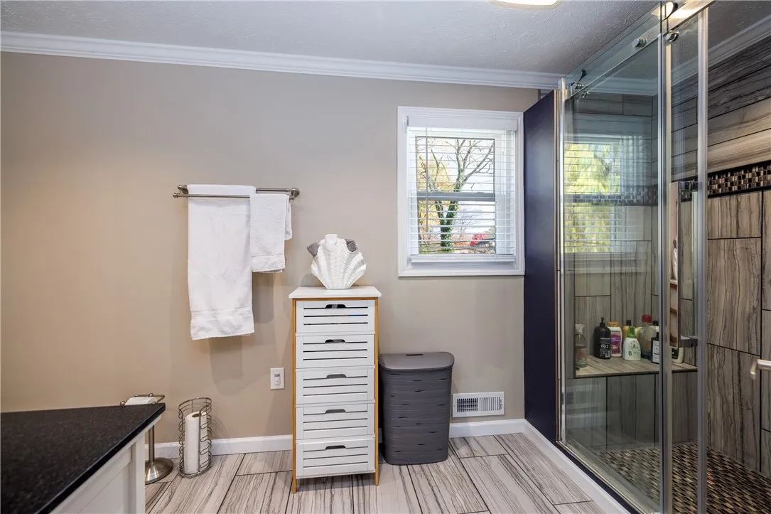 4314 Mount Read Boulevard, Greece, New York 14616, Greece, New York 14616, 3 Bedrooms Bedrooms, 5 Rooms Rooms,1 BathroomBathrooms,Residential,For Sale,4314 Mount Read Boulevard, Greece, New York 14616,0,R1649507