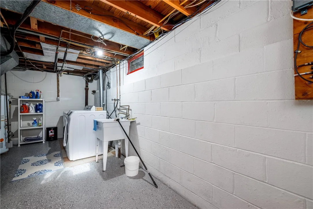 4314 Mount Read Boulevard, Greece, New York 14616, Greece, New York 14616, 3 Bedrooms Bedrooms, 5 Rooms Rooms,1 BathroomBathrooms,Residential,For Sale,4314 Mount Read Boulevard, Greece, New York 14616,0,R1649507