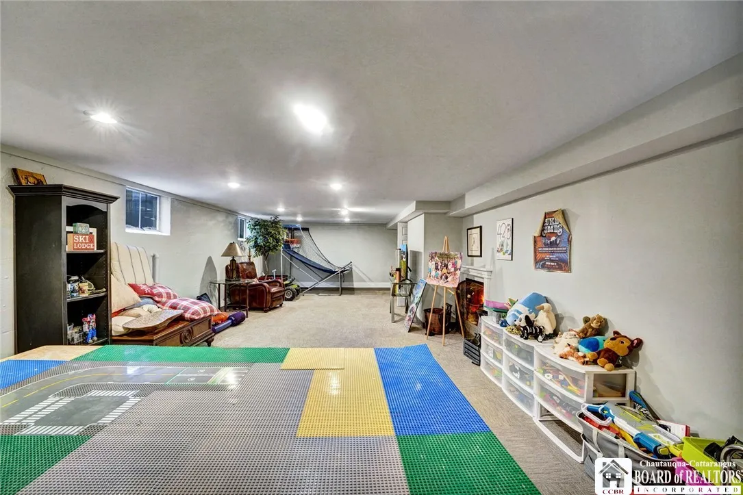 21 Mercury Lane, Jamestown, New York 14701, Jamestown, New York 14701, 5 Bedrooms Bedrooms, 9 Rooms Rooms,2 BathroomsBathrooms,Residential,For Sale,21 Mercury Lane, Jamestown, New York 14701,0,R1649888