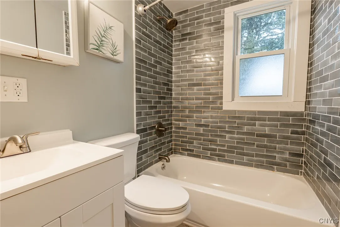 125 Riverview Parkway South, Rome, New York 13440, Rome, New York 13440, 3 Bedrooms Bedrooms, 6 Rooms Rooms,1 BathroomBathrooms,Residential,For Sale,125 Riverview Parkway South, Rome, New York 13440,0,S1650118