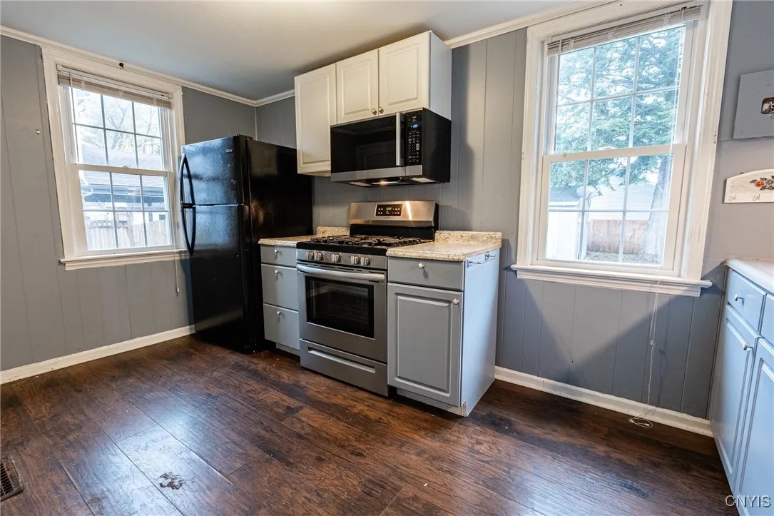 125 Riverview Parkway South, Rome, New York 13440, Rome, New York 13440, 3 Bedrooms Bedrooms, 6 Rooms Rooms,1 BathroomBathrooms,Residential,For Sale,125 Riverview Parkway South, Rome, New York 13440,0,S1650118