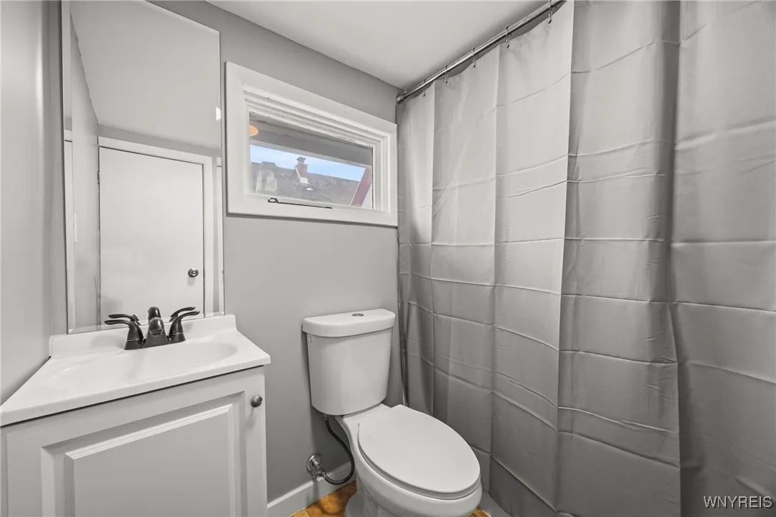 74 Baynes Street, Buffalo, New York 14213, Buffalo, New York 14213, 4 Bedrooms Bedrooms, 8 Rooms Rooms,2 BathroomsBathrooms,Residential,For Sale,74 Baynes Street, Buffalo, New York 14213,0,B1650409