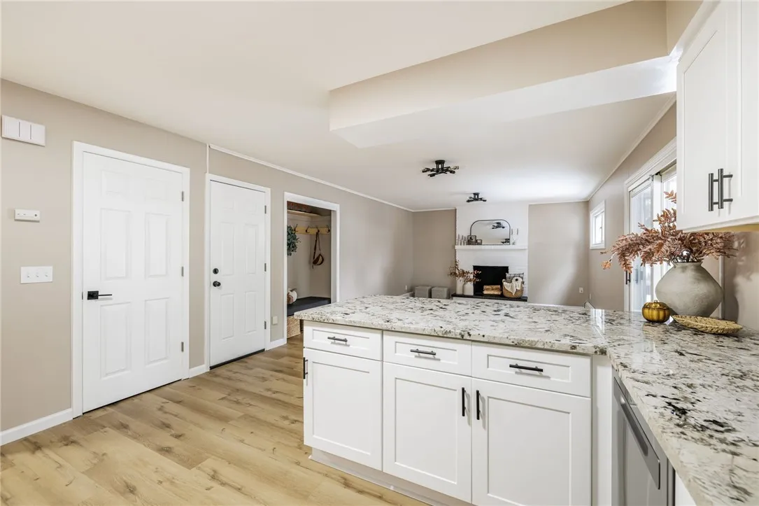 43 Longsworth Drive, Penfield, New York 14625, Penfield, New York 14625, 4 Bedrooms Bedrooms, 8 Rooms Rooms,2 BathroomsBathrooms,Residential,For Sale,43 Longsworth Drive, Penfield, New York 14625,0,R1650333