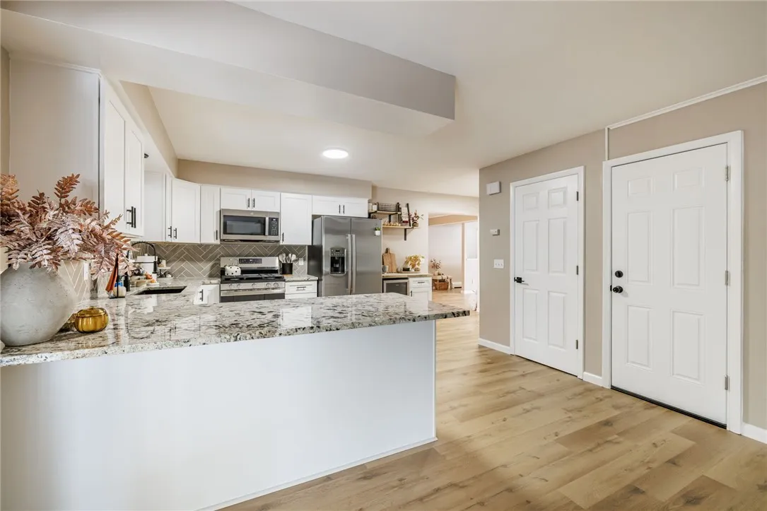 43 Longsworth Drive, Penfield, New York 14625, Penfield, New York 14625, 4 Bedrooms Bedrooms, 8 Rooms Rooms,2 BathroomsBathrooms,Residential,For Sale,43 Longsworth Drive, Penfield, New York 14625,0,R1650333