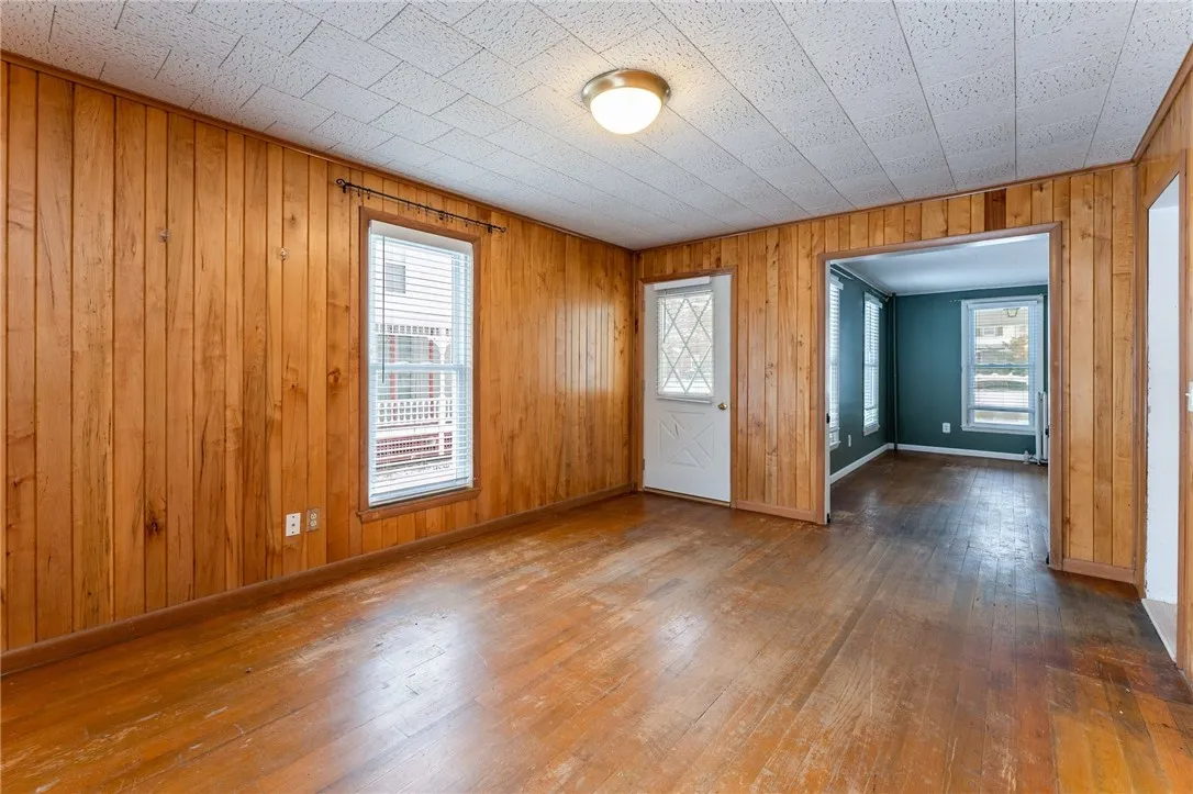 FORMAL DINING ROOM/2ND LIVING AREA