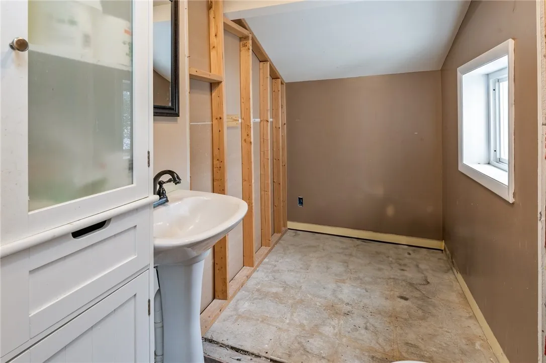 FIRST FLOOR HALF BATH