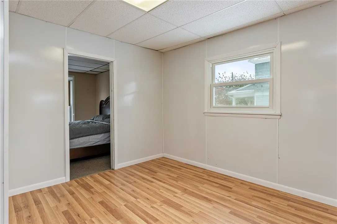 2ND DINING/OFFICE AREA