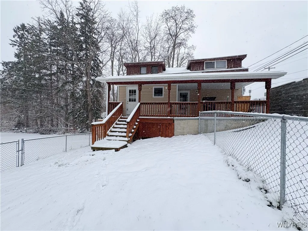 104 Market Street, Attica, New York 14011, Attica, New York 14011, 2 Bedrooms Bedrooms, 7 Rooms Rooms,1 BathroomBathrooms,Residential,For Sale,104 Market Street, Attica, New York 14011,0,B1650436