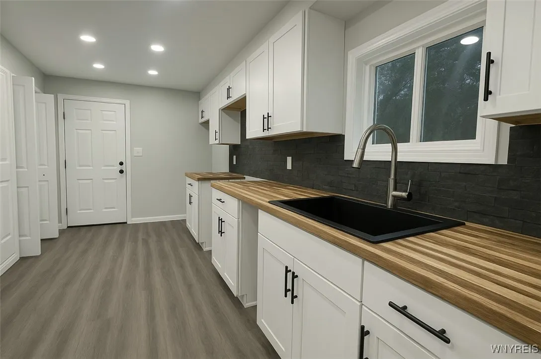 320 Central Avenue, Hanover, New York 14136, Hanover, New York 14136, 3 Bedrooms Bedrooms, 9 Rooms Rooms,2 BathroomsBathrooms,Residential,For Sale,320 Central Avenue, Hanover, New York 14136,0,B1650016