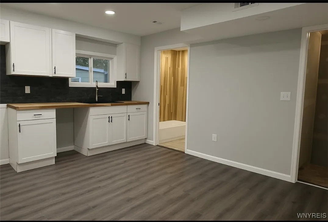 320 Central Avenue, Hanover, New York 14136, Hanover, New York 14136, 3 Bedrooms Bedrooms, 9 Rooms Rooms,2 BathroomsBathrooms,Residential,For Sale,320 Central Avenue, Hanover, New York 14136,0,B1650016