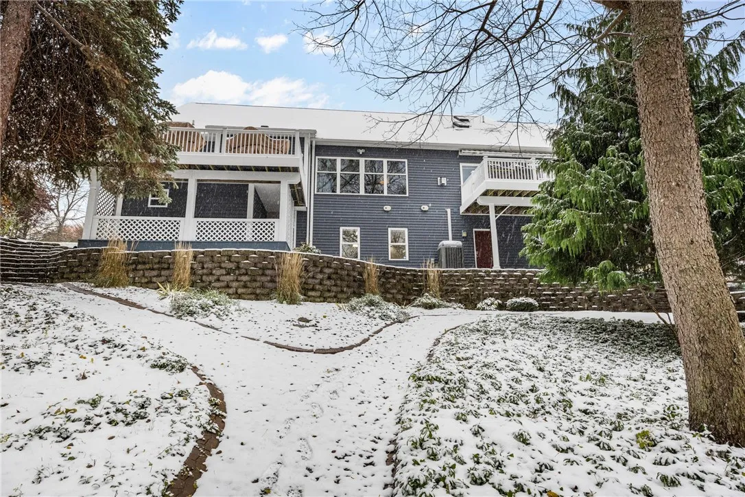 40 Thendara Lane, Irondequoit, New York 14617, Irondequoit, New York 14617, 4 Bedrooms Bedrooms, 8 Rooms Rooms,3 BathroomsBathrooms,Residential,For Sale,40 Thendara Lane, Irondequoit, New York 14617,0,R1650400