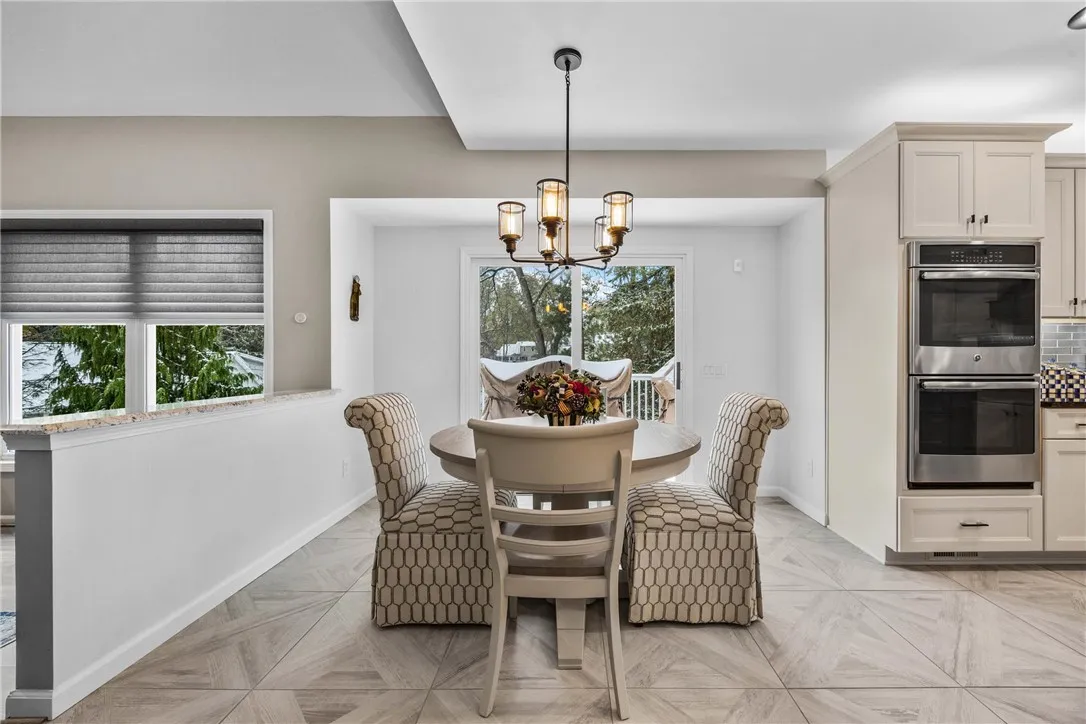 40 Thendara Lane, Irondequoit, New York 14617, Irondequoit, New York 14617, 4 Bedrooms Bedrooms, 8 Rooms Rooms,3 BathroomsBathrooms,Residential,For Sale,40 Thendara Lane, Irondequoit, New York 14617,0,R1650400