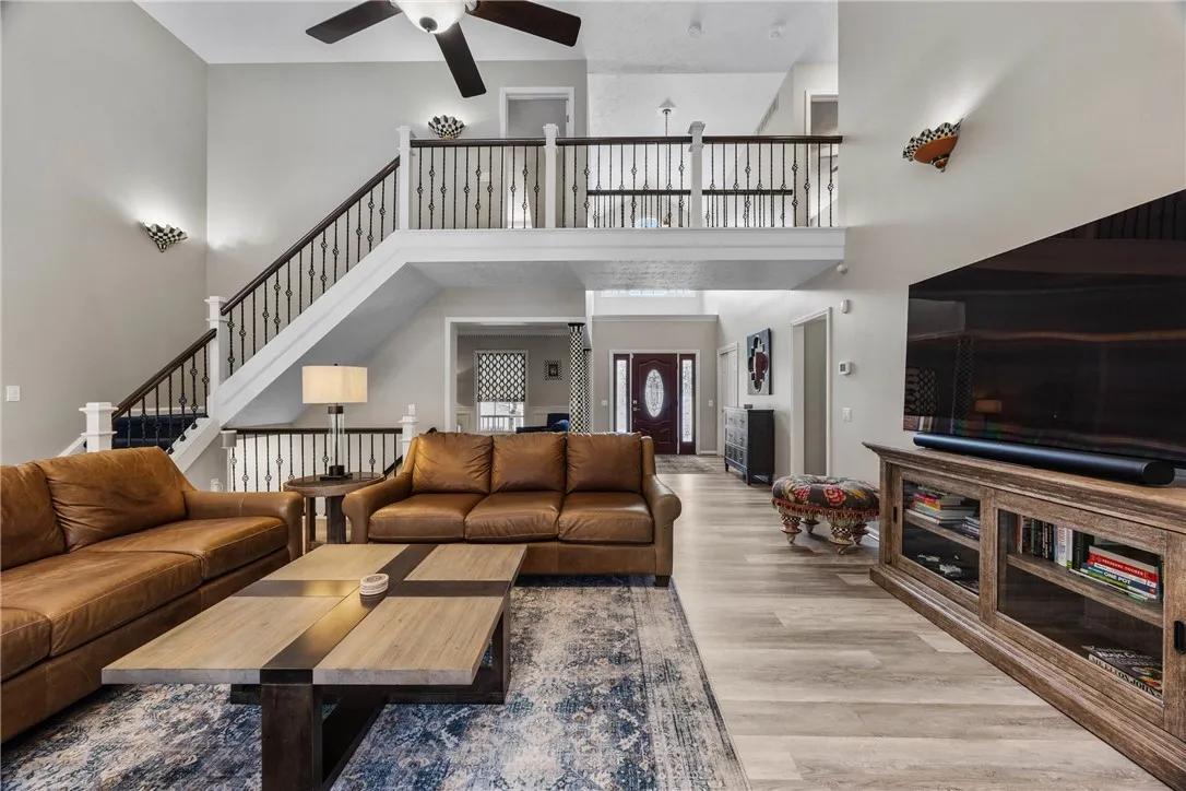 40 Thendara Lane, Irondequoit, New York 14617, Irondequoit, New York 14617, 4 Bedrooms Bedrooms, 8 Rooms Rooms,3 BathroomsBathrooms,Residential,For Sale,40 Thendara Lane, Irondequoit, New York 14617,0,R1650400