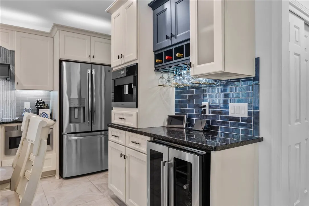 40 Thendara Lane, Irondequoit, New York 14617, Irondequoit, New York 14617, 4 Bedrooms Bedrooms, 8 Rooms Rooms,3 BathroomsBathrooms,Residential,For Sale,40 Thendara Lane, Irondequoit, New York 14617,0,R1650400