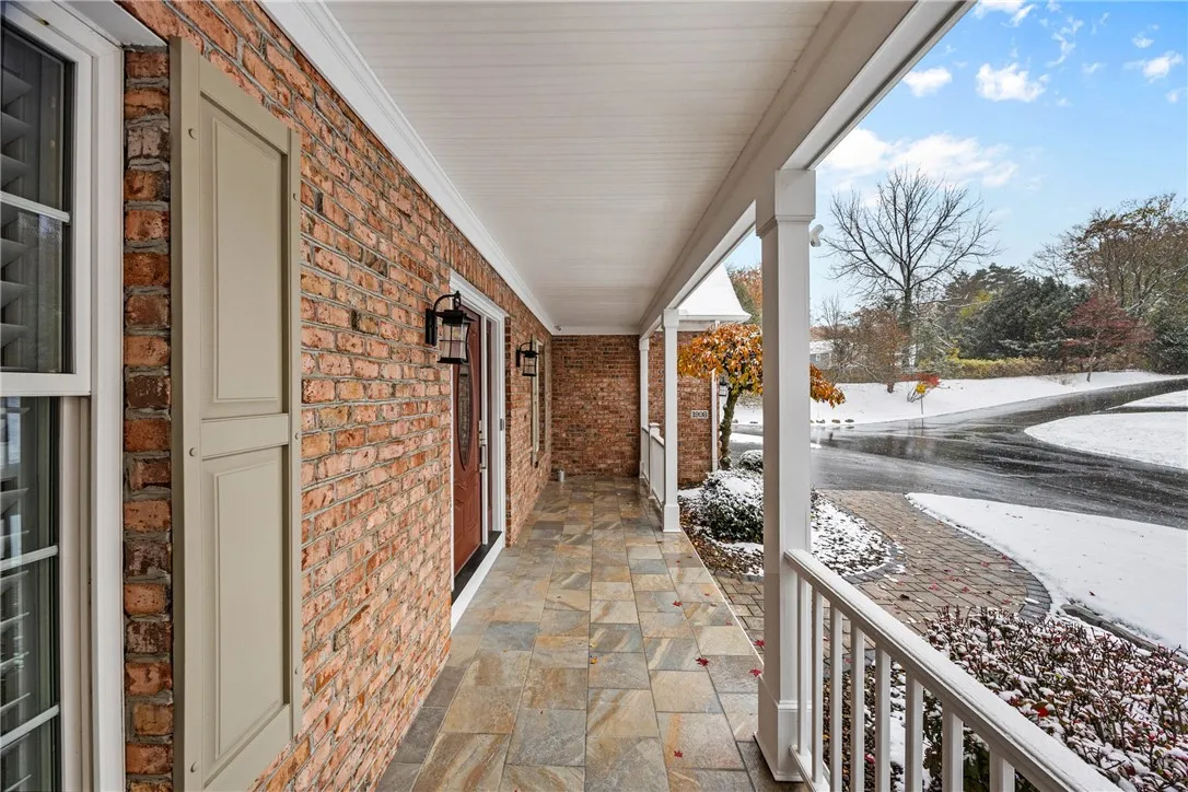 40 Thendara Lane, Irondequoit, New York 14617, Irondequoit, New York 14617, 4 Bedrooms Bedrooms, 8 Rooms Rooms,3 BathroomsBathrooms,Residential,For Sale,40 Thendara Lane, Irondequoit, New York 14617,0,R1650400